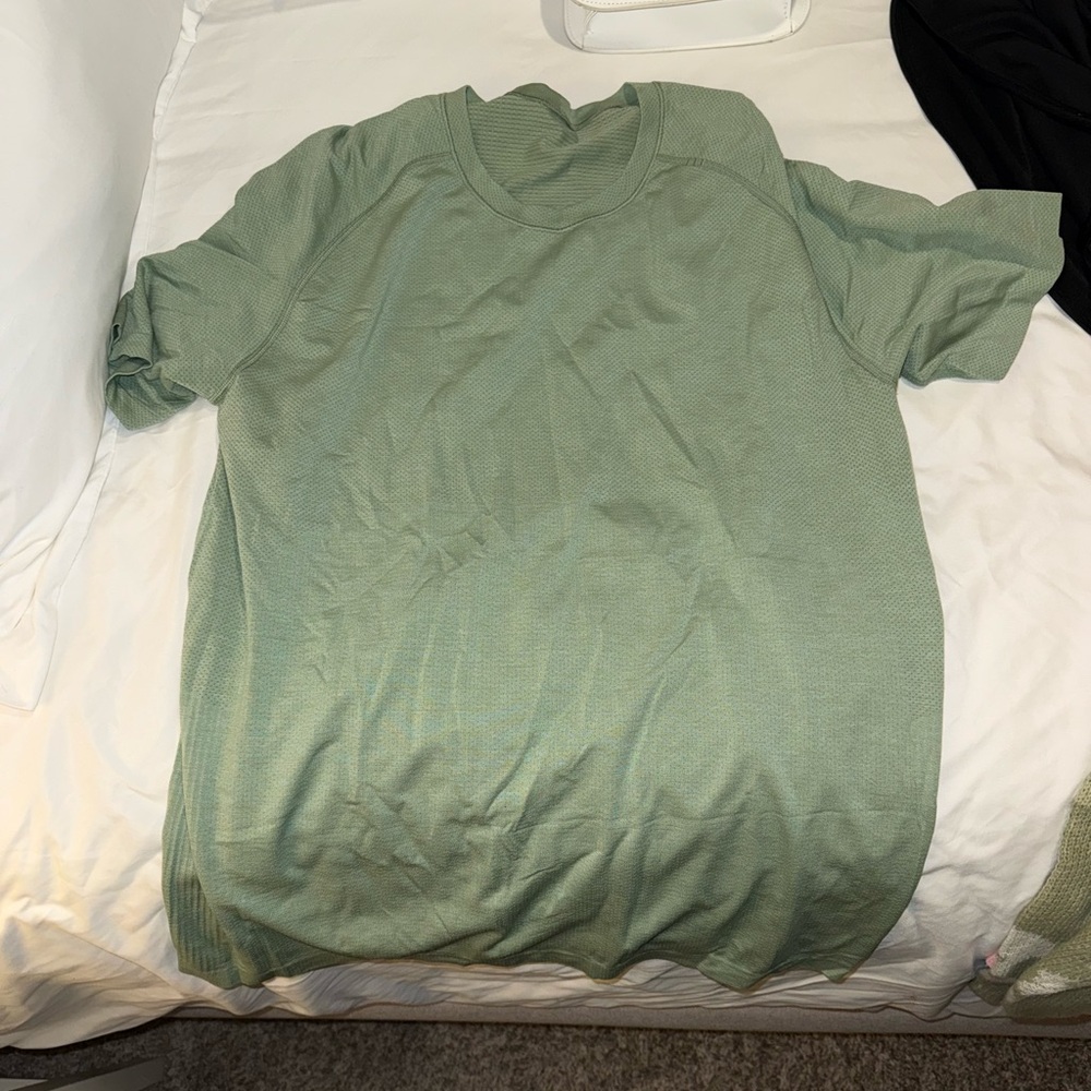lululemon athletica Sage Green Short Sleeve Tee